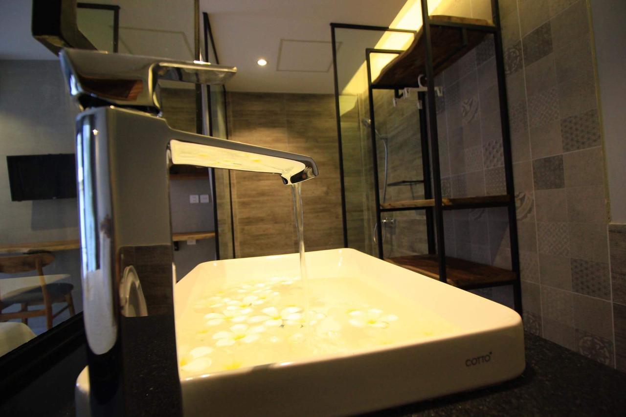 Bk Hotel Phnom Penh Luaran gambar