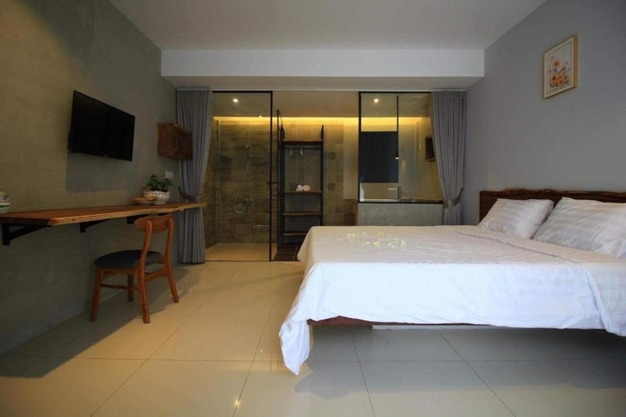 Bk Hotel Phnom Penh Luaran gambar
