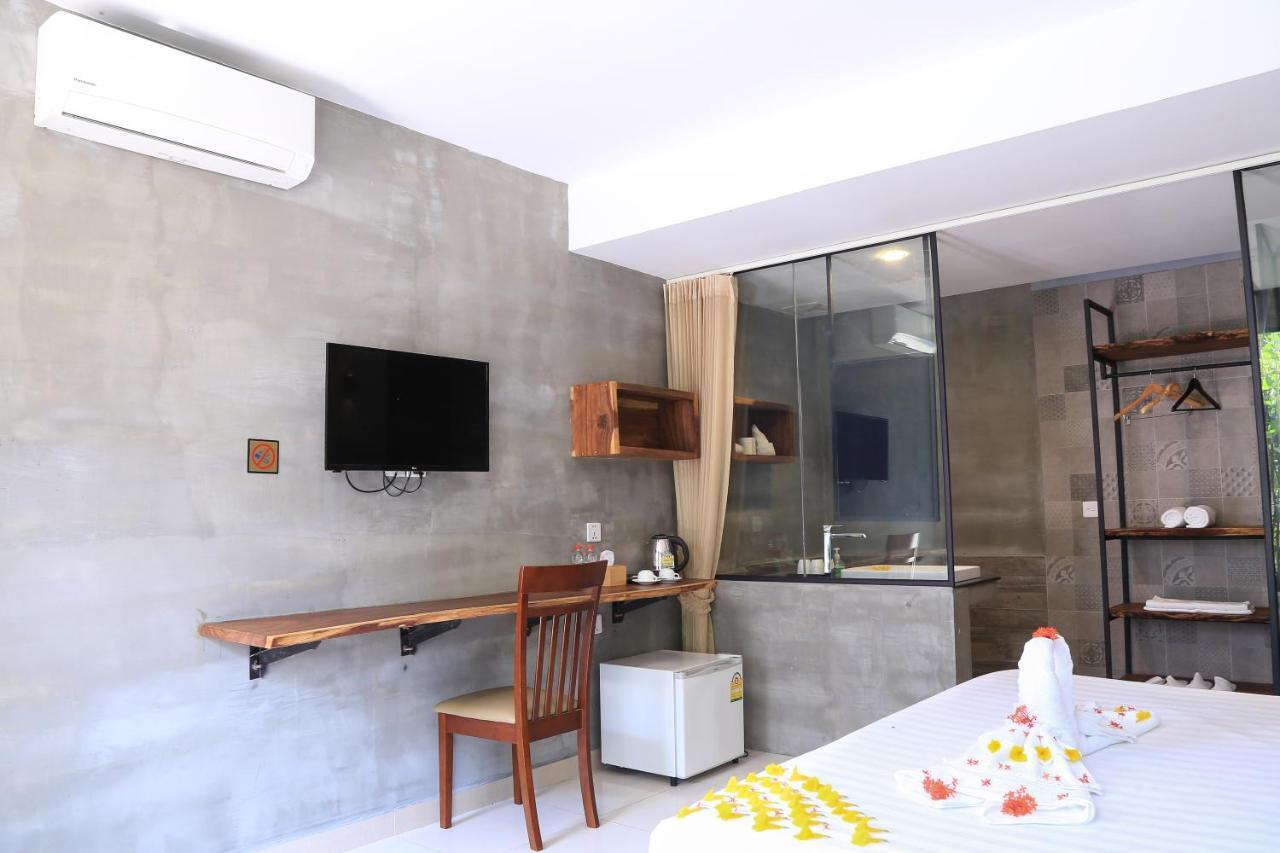Bk Hotel Phnom Penh Luaran gambar